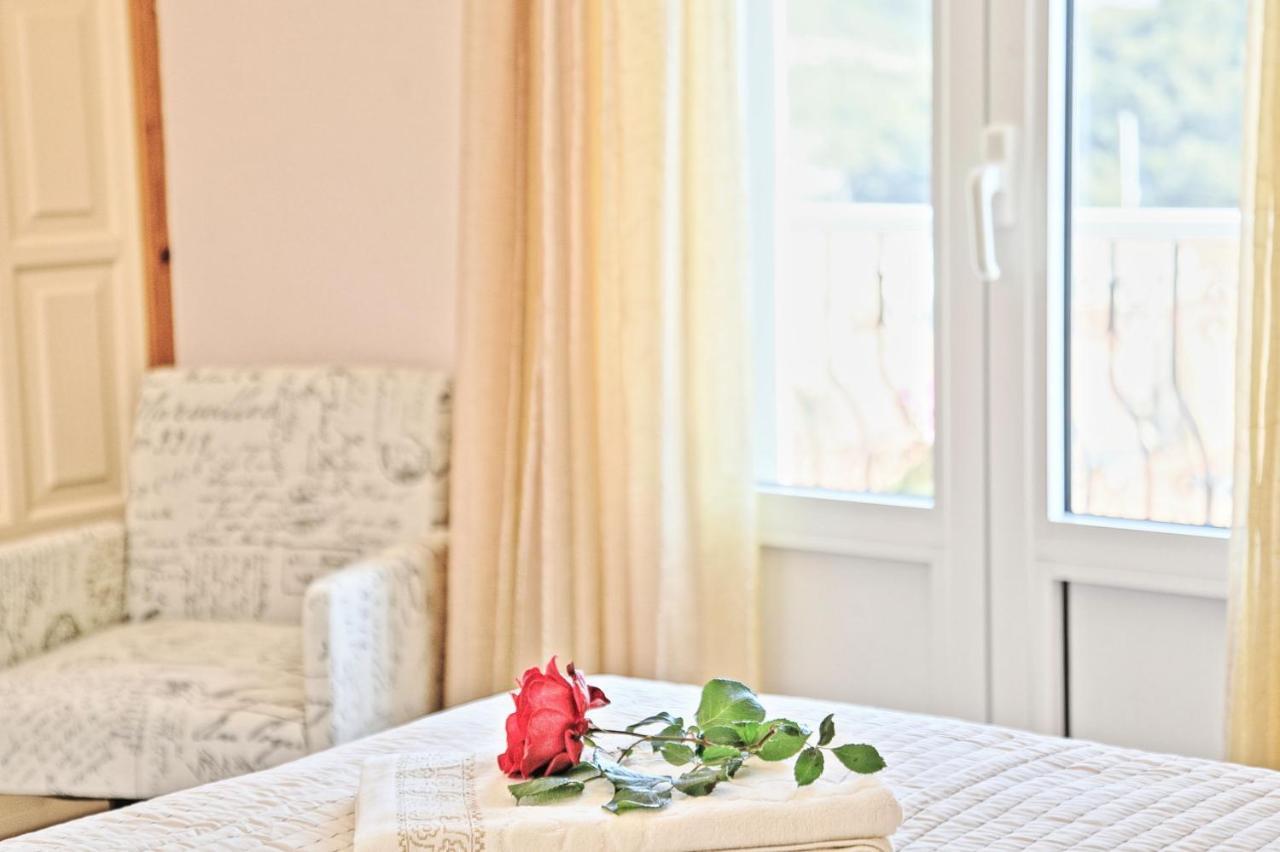Avgi Ena Apartment ไกออส ภายนอก รูปภาพ