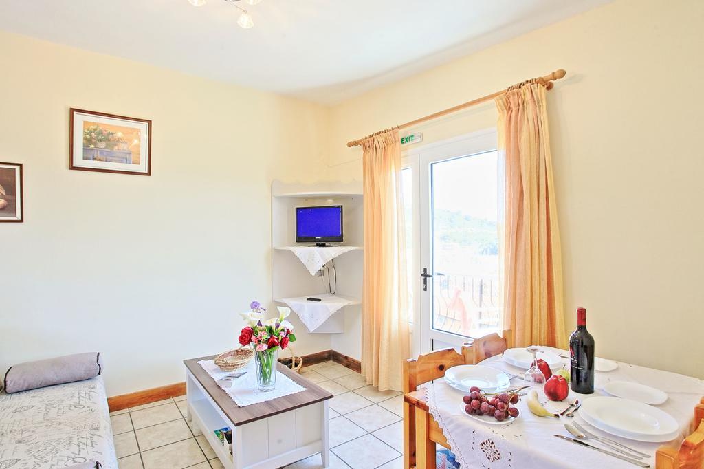 Avgi Ena Apartment ไกออส ภายนอก รูปภาพ